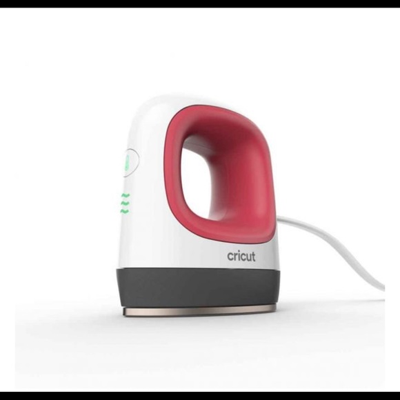 Cricut Easy Press 2 Bundle w/Cricut Mini Raspberry,Mini Heat Press & Accessories - Picture 5 of 7